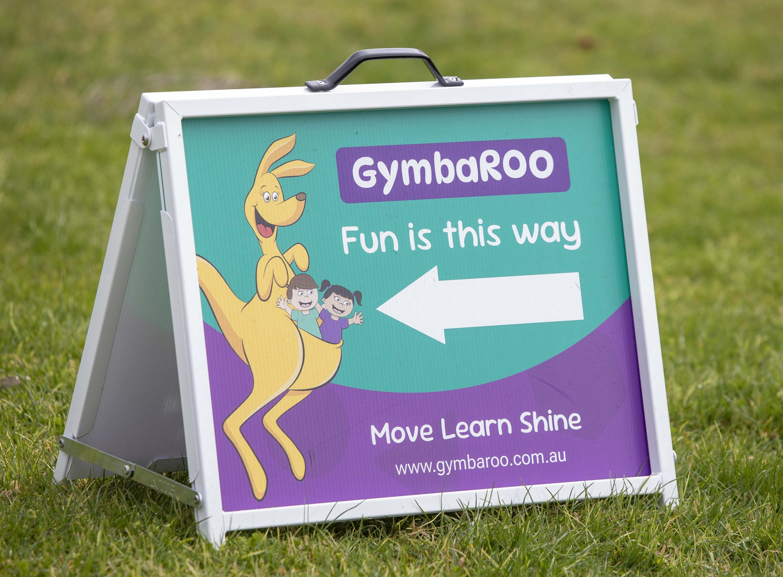 Gymbaroo-sign